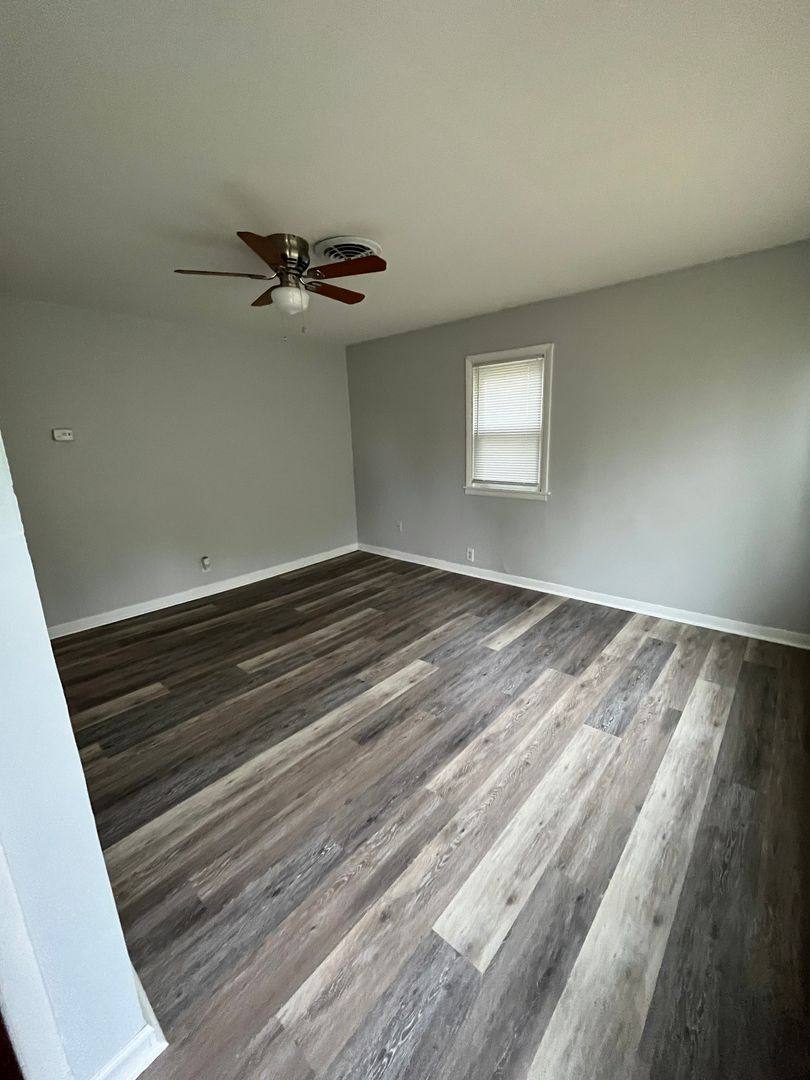 Apartment for rent at 1010-1012 40th Ave, Rockford, IL 61109