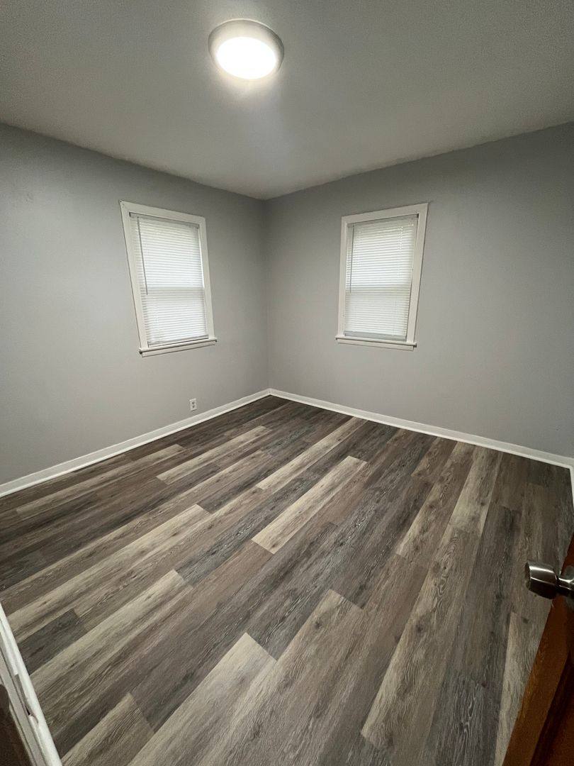 Apartment for rent at 1010-1012 40th Ave, Rockford, IL 61109