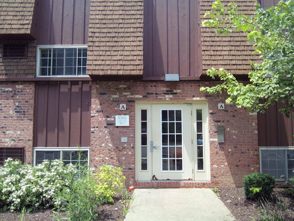 Apartment for rent at 4745, 4747, 4749, 4751 Oberlin Ave, Lorain, OH 44053
