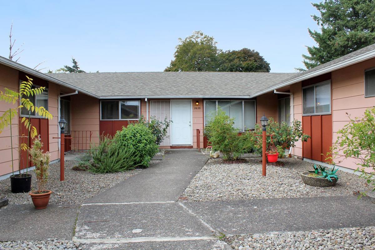 Apartment for rent at 2631 - 2639 SE, Portland, OR 97266