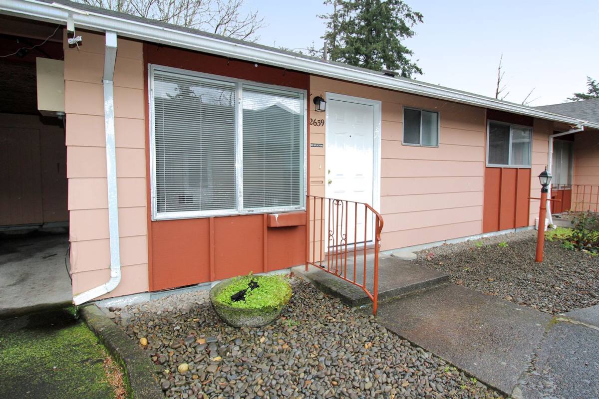 Apartment for rent at 2631 - 2639 SE, Portland, OR 97266