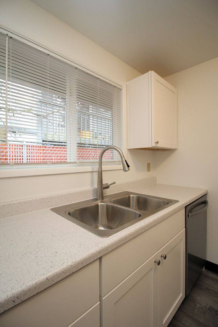 Apartment for rent at 2631 - 2639 SE, Portland, OR 97266
