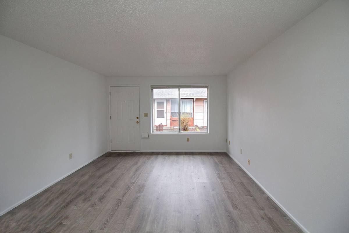 Apartment for rent at 2631 - 2639 SE, Portland, OR 97266