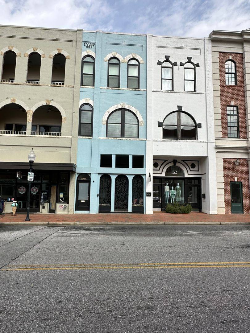 Townhouse for rent at 160A E Main St, Spartanburg, SC 29306