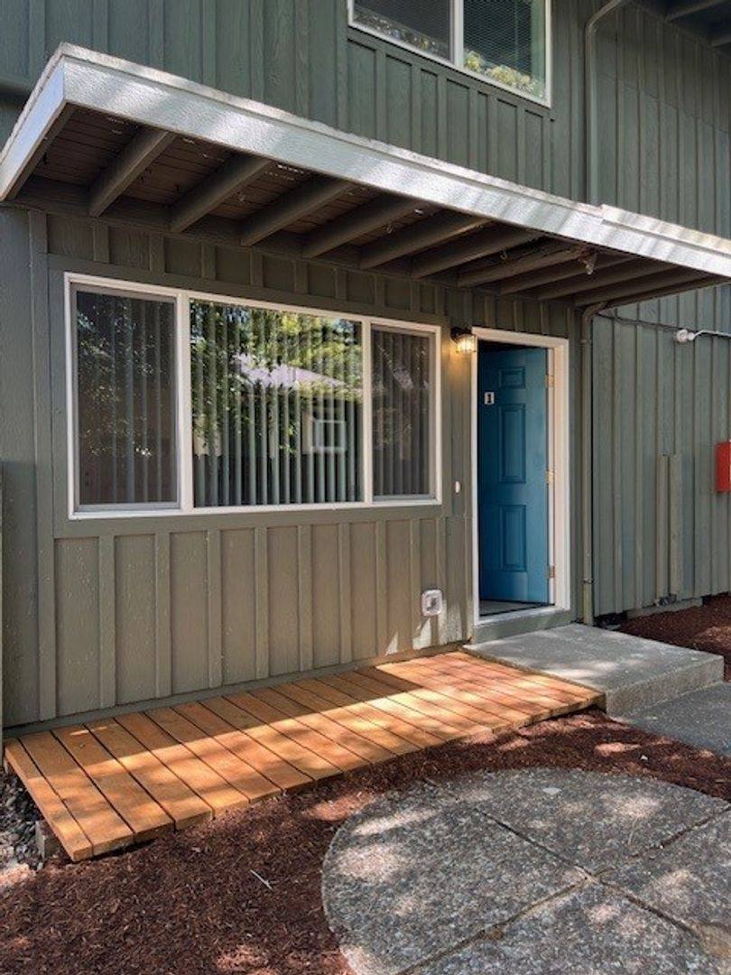 1716 Applegate St, Philomath, OR 97370 - Townhouse for Rent - Image 2