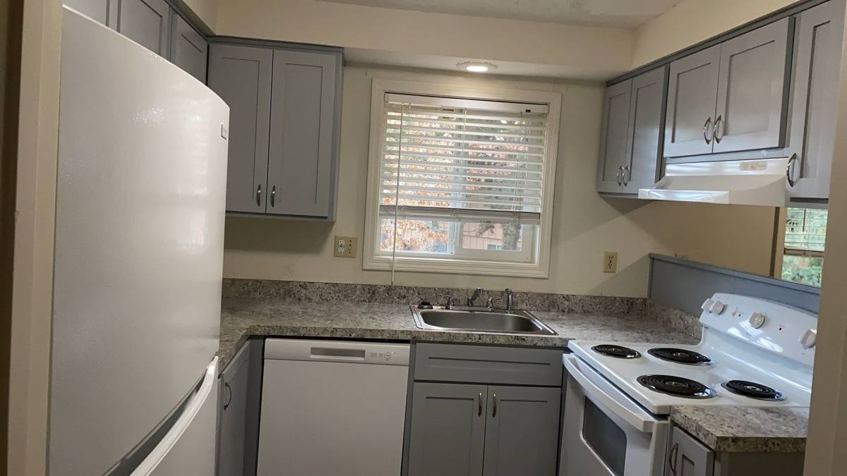 Apartment for rent at 742 32nd Ave SE, Albany, OR 97322