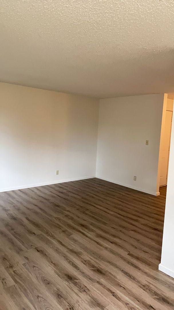 Apartment for rent at 742 32nd Ave SE, Albany, OR 97322