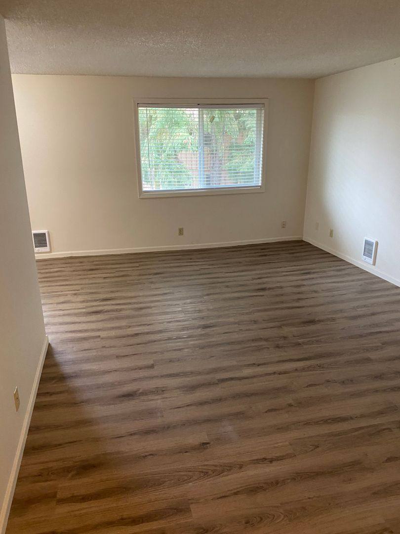 Apartment for rent at 742 32nd Ave SE, Albany, OR 97322