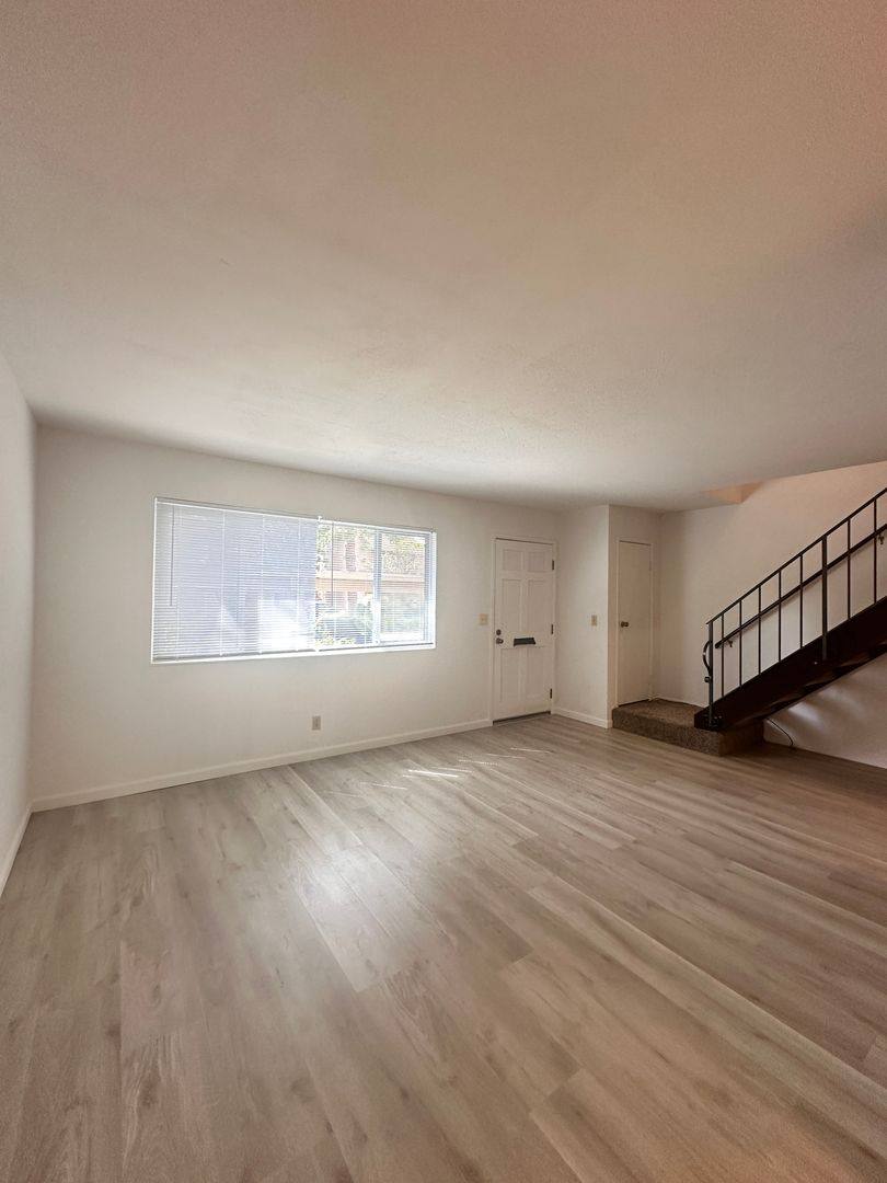 Apartment for rent at 2084 Alta Loma St, Davis, CA 95616