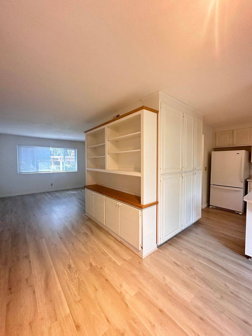 Apartment for rent at 2084 Alta Loma St, Davis, CA 95616