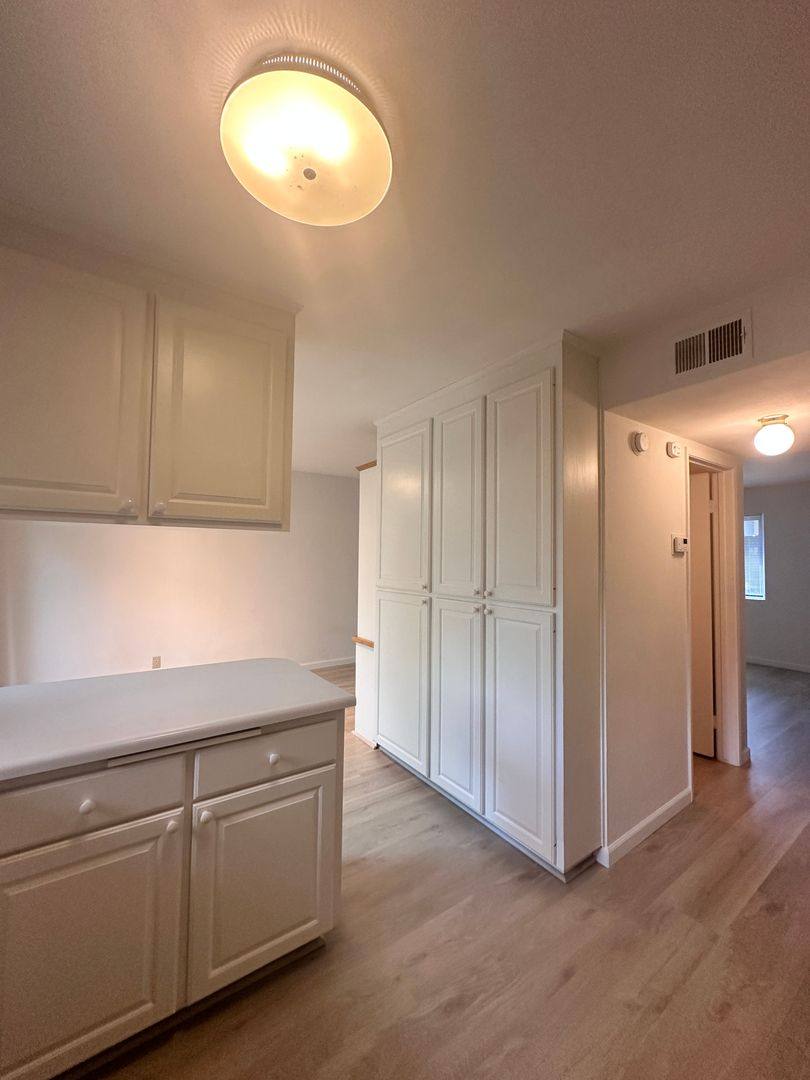Apartment for rent at 2084 Alta Loma St, Davis, CA 95616