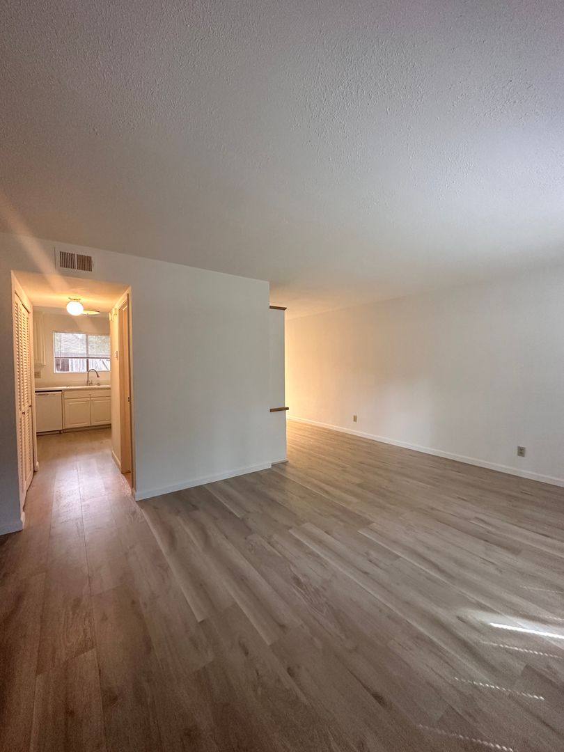 Apartment for rent at 2084 Alta Loma St, Davis, CA 95616