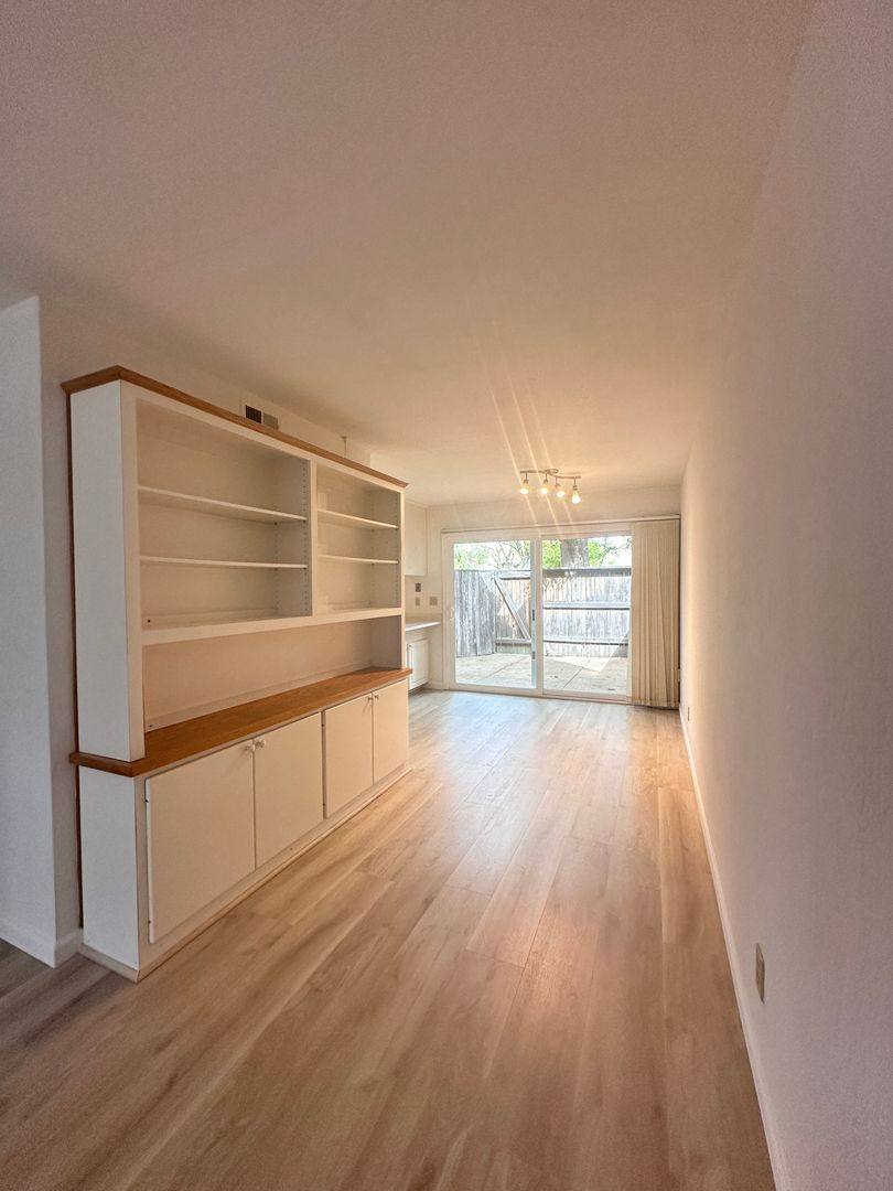 Apartment for rent at 2084 Alta Loma St, Davis, CA 95616