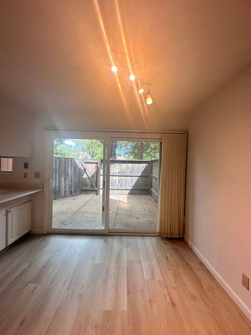 Apartment for rent at 2084 Alta Loma St, Davis, CA 95616