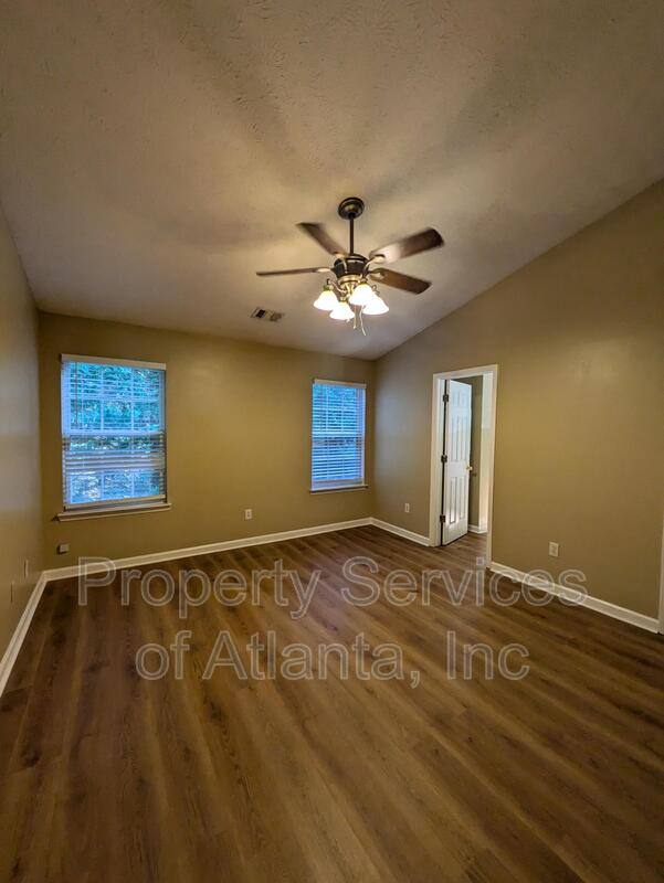 House for rent at 518 Arbor Ridge Dr, Stone Mountain, GA 30087