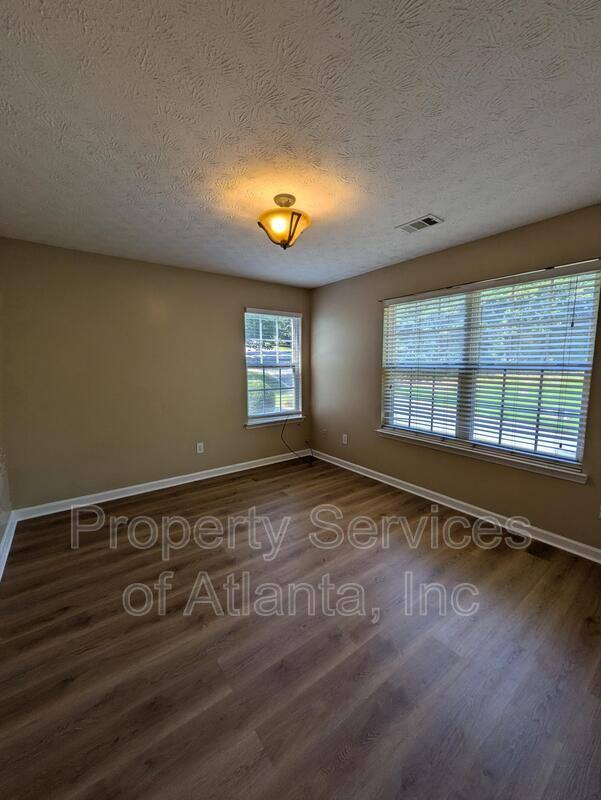 House for rent at 518 Arbor Ridge Dr, Stone Mountain, GA 30087