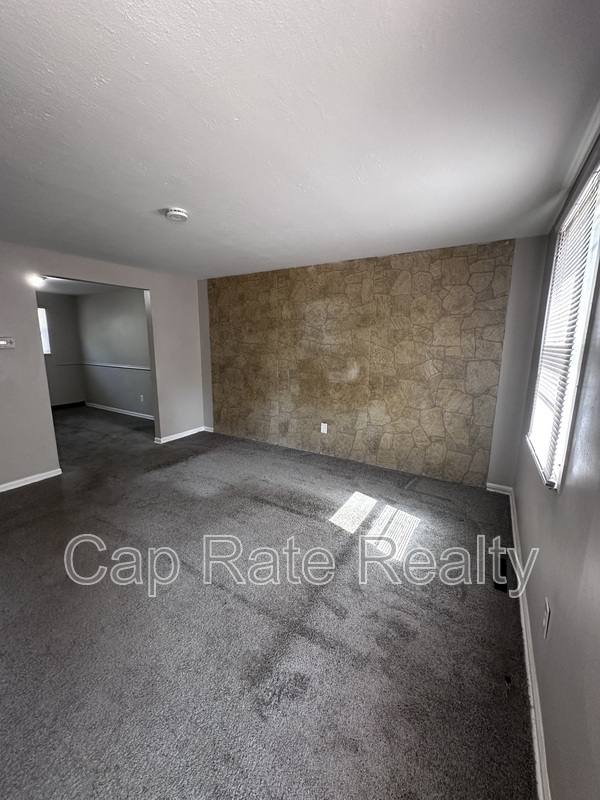 House for rent at 1648 Smith Rd, Columbus, OH 43207