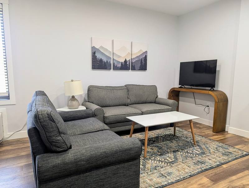 Apartment for rent at 413 Jefferson St #6, Pella, IA 50219