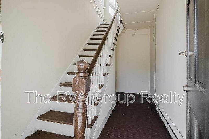 Apartment for rent at 929 Farmer St, Petersburg, VA 23803