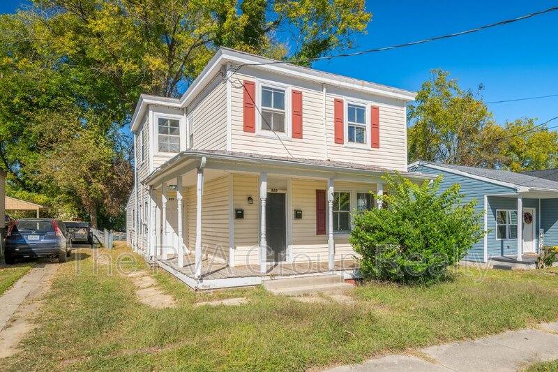 Apartment for rent at 929 Farmer St, Petersburg, VA 23803