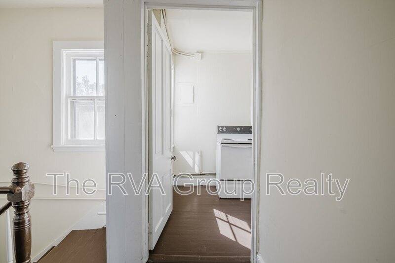 Apartment for rent at 929 Farmer St, Petersburg, VA 23803