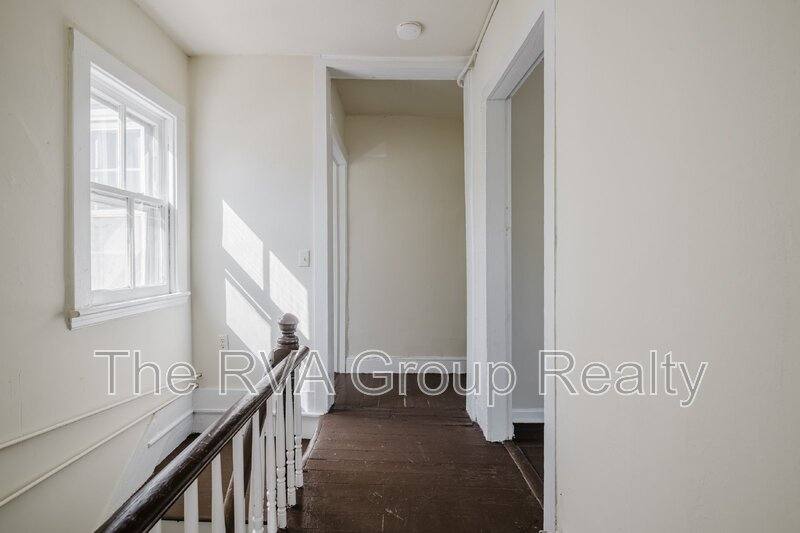 Apartment for rent at 929 Farmer St, Petersburg, VA 23803