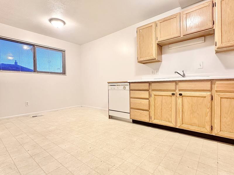 Apartment for rent at 265 E 8880 S, Sandy, UT 84070