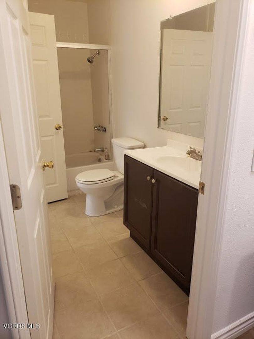 House for rent at 28915 Thousand Oaks Blvd, Agoura Hills, CA 91301