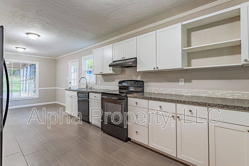 House for rent at 111 Canebrake Dr, Greer, SC 29650