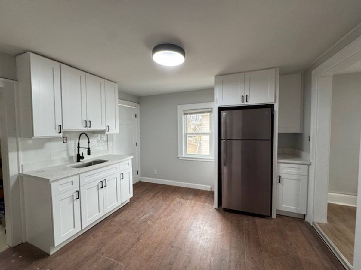 Apartment for rent at 39 Bank St, Derby, CT 06418