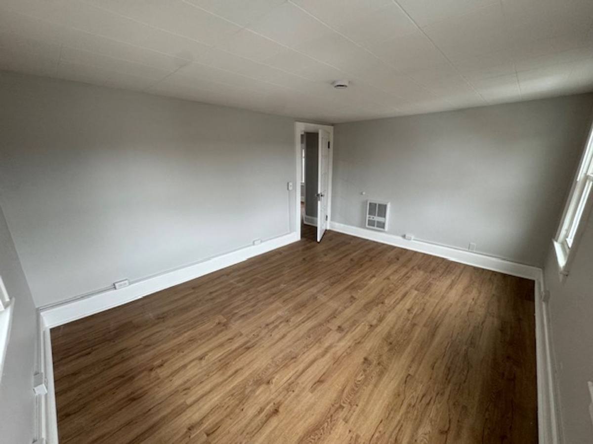 Apartment for rent at 39 Bank St, Derby, CT 06418
