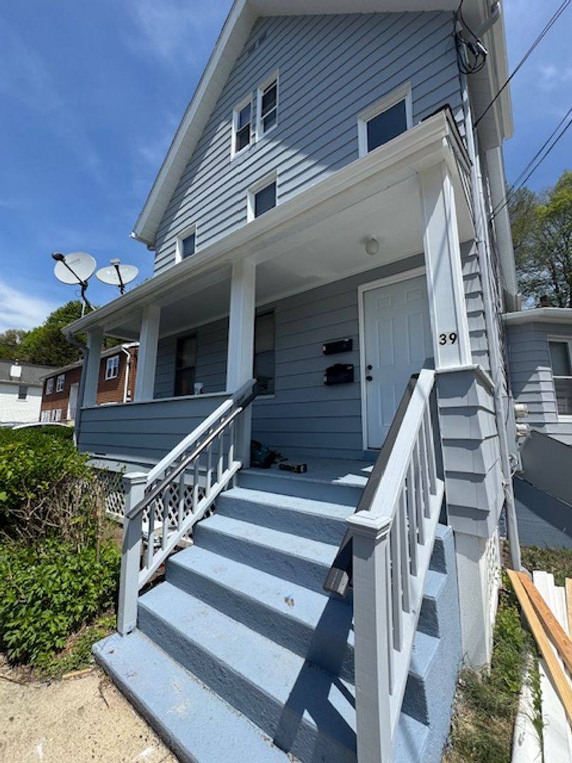 Apartment for rent at 39 Bank St, Derby, CT 06418