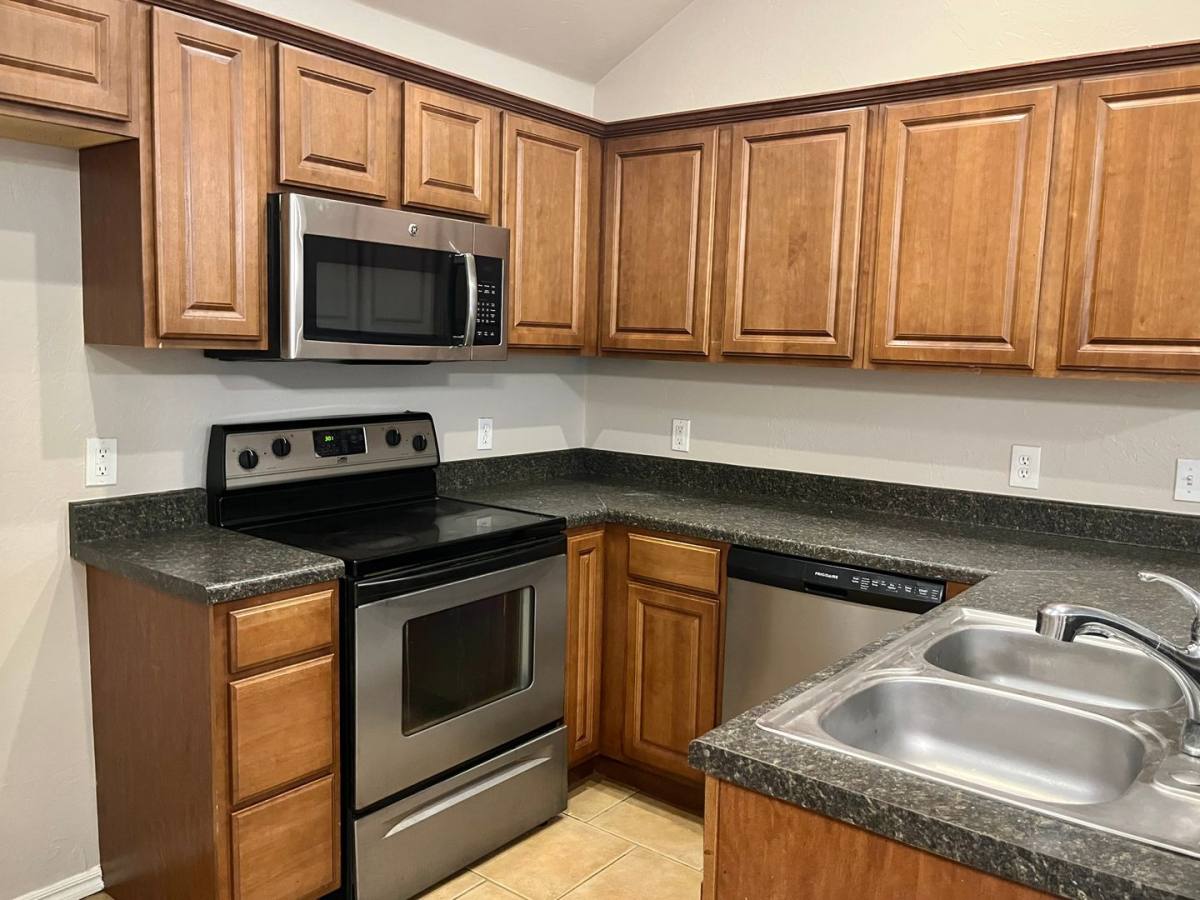 House for rent at 1703 Everglade Court, Oklahoma City, OK 73128