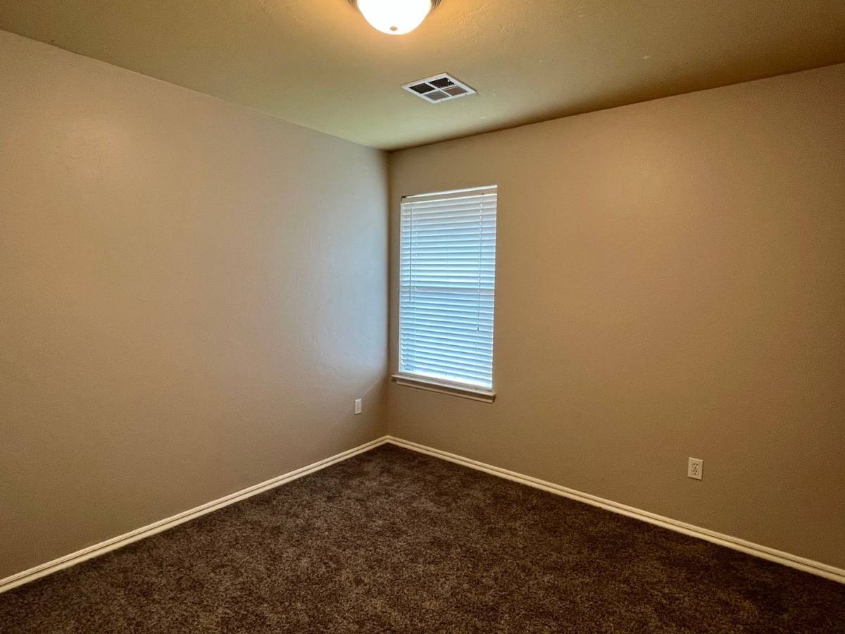 House for rent at 1703 Everglade Court, Oklahoma City, OK 73128