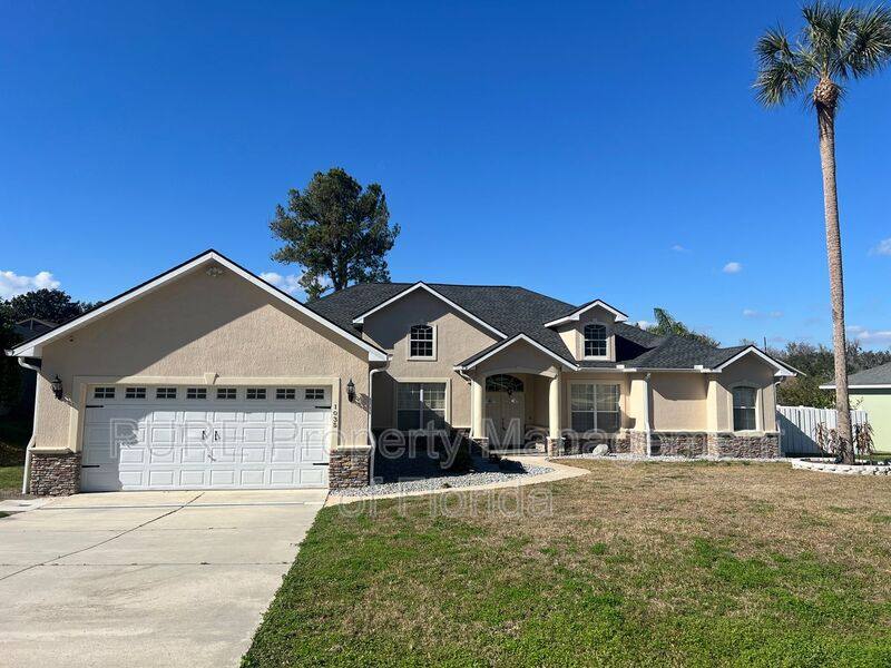 House for rent at 1035 SW 33rd Place, Ocala, FL 34471