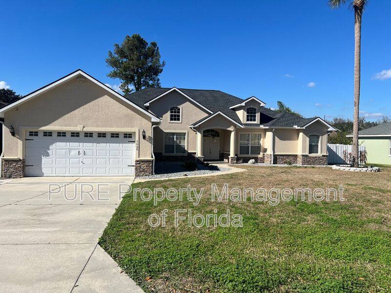 House for rent at 1035 SW 33rd Place, Ocala, FL 34471