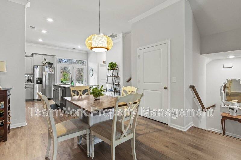 Townhouse for rent at 306 Spindlewood Way, Charleston, SC 29414