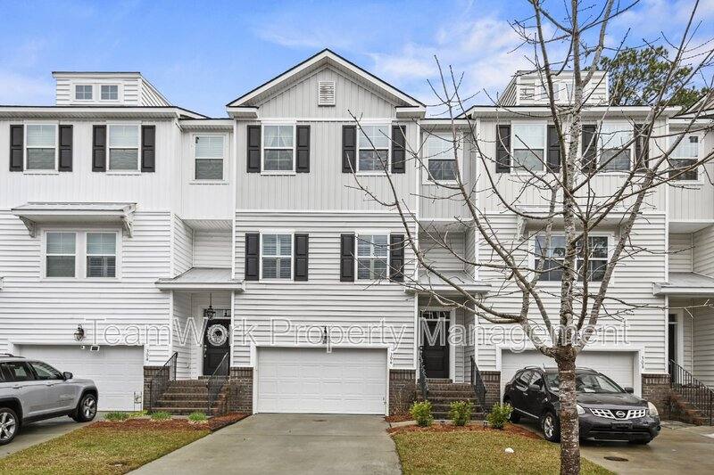 Townhouse for rent at 306 Spindlewood Way, Charleston, SC 29414