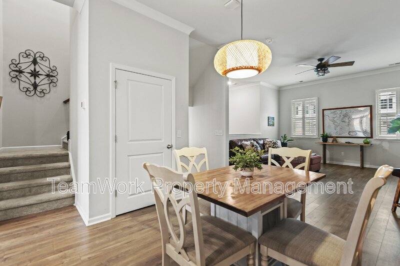 Townhouse for rent at 306 Spindlewood Way, Charleston, SC 29414
