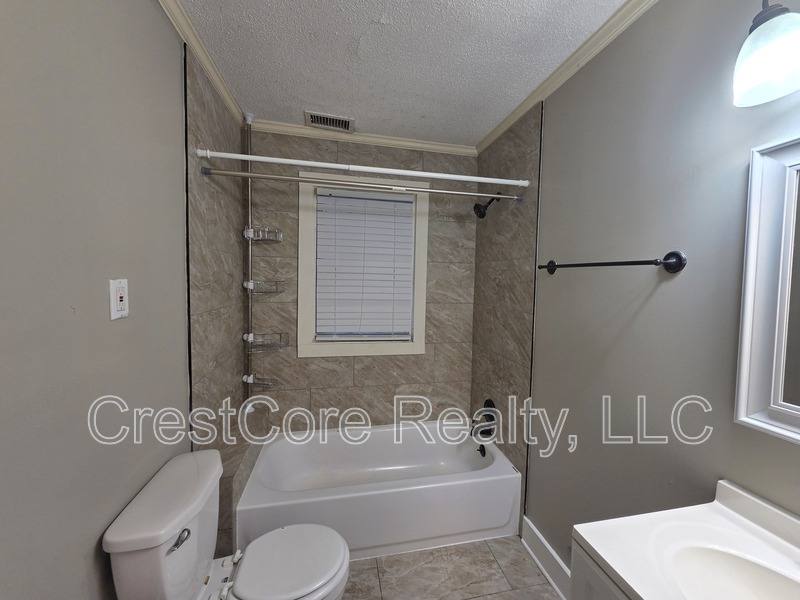 House for rent at 983 Brower St, Memphis, TN 38111