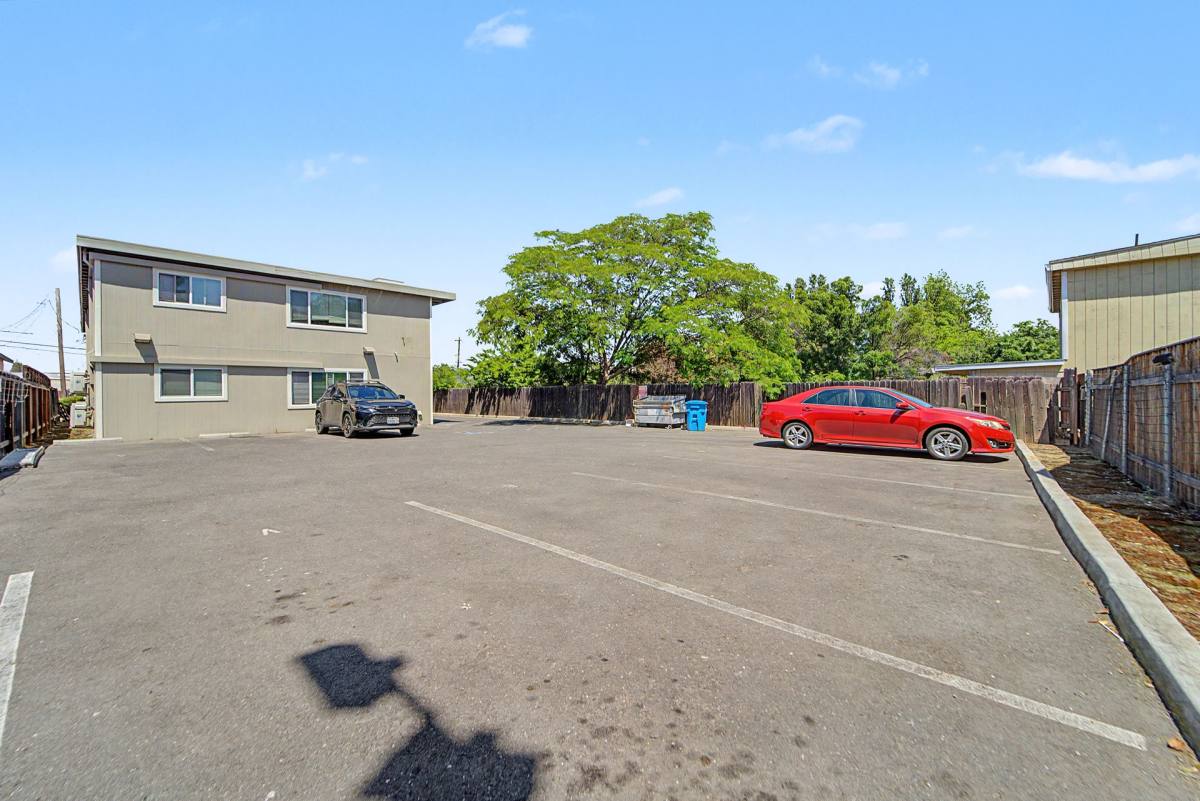 Apartment for rent at 338 Teegarden Ave, Yuba City, CA 95991