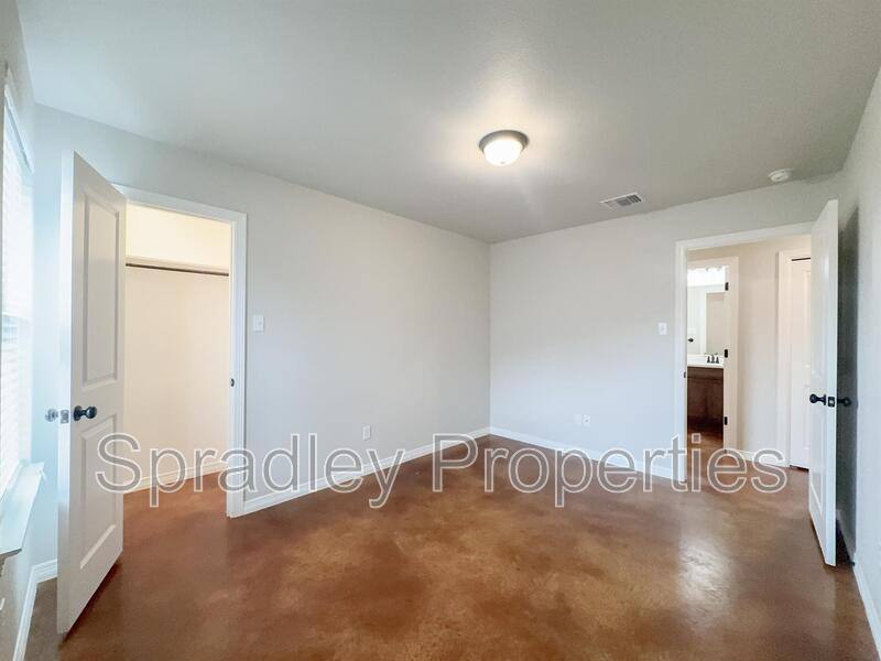 Apartment for rent at 203A Sparrow Cove, Troy, TX 76579