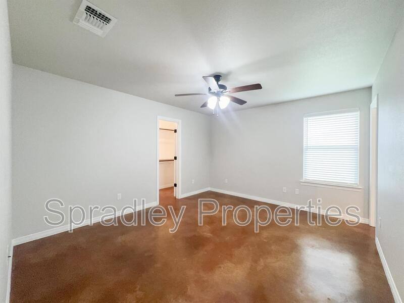 Apartment for rent at 203A Sparrow Cove, Troy, TX 76579