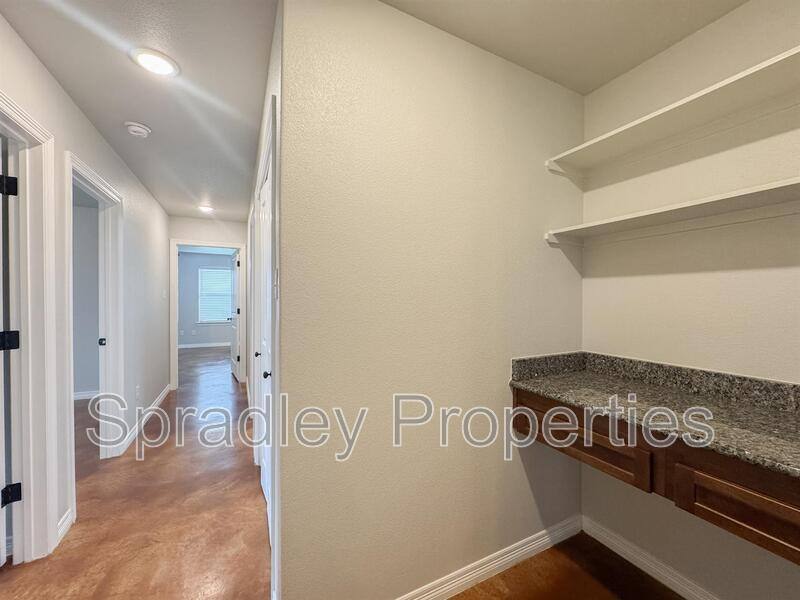 Apartment for rent at 203A Sparrow Cove, Troy, TX 76579