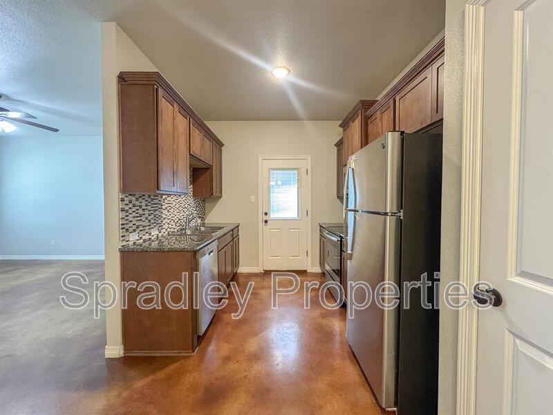 Apartment for rent at 203A Sparrow Cove, Troy, TX 76579