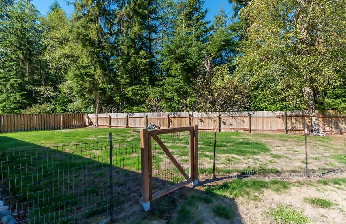 House for rent at 404 Sycamore Dr, Coupeville, WA 98239