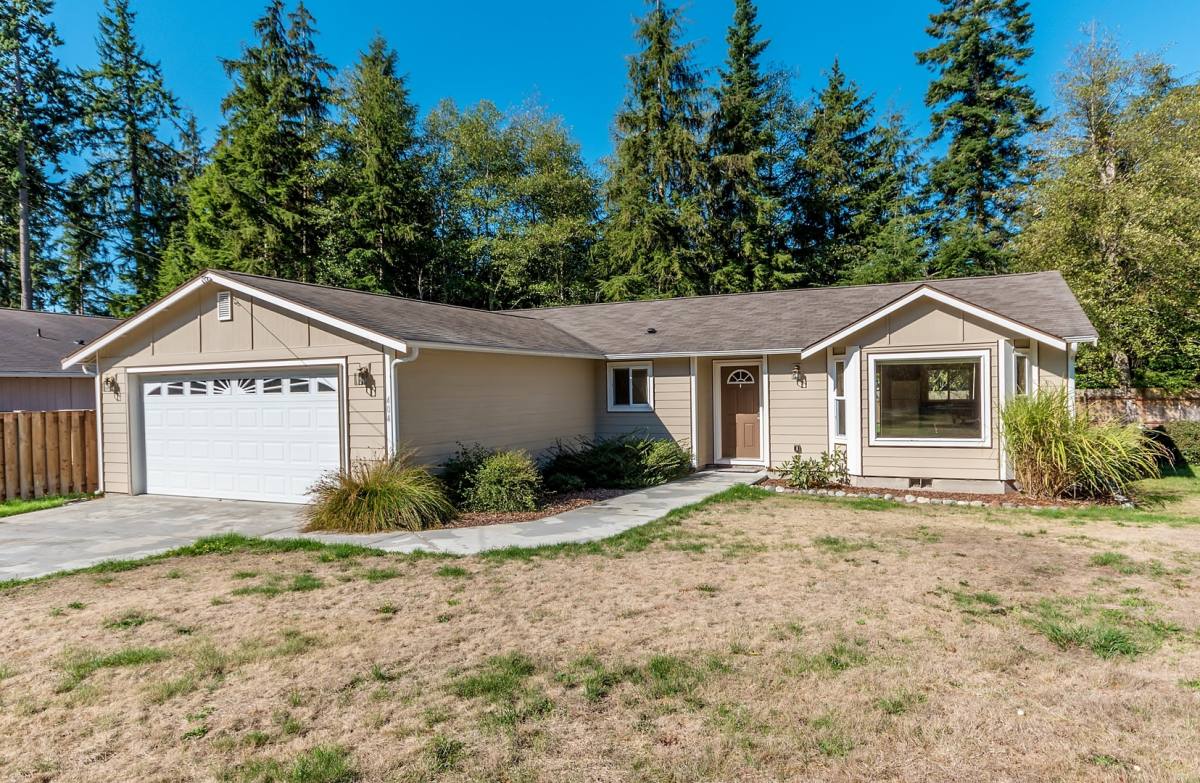 House for rent at 404 Sycamore Dr, Coupeville, WA 98239