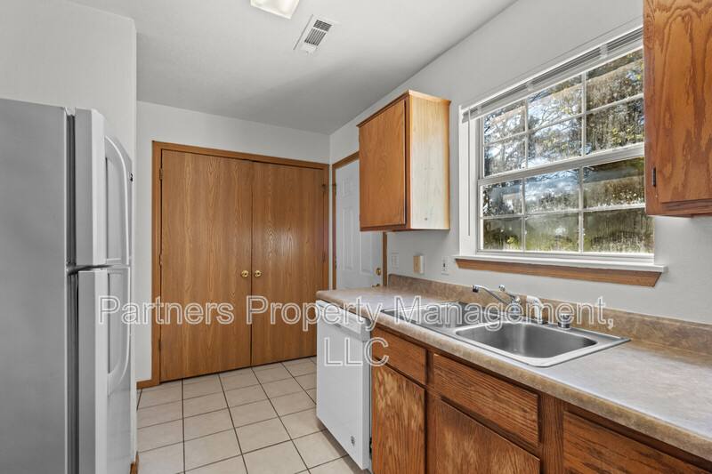 Apartment for rent at 892 Curtis Ave #1, Fayetteville, AR 72701