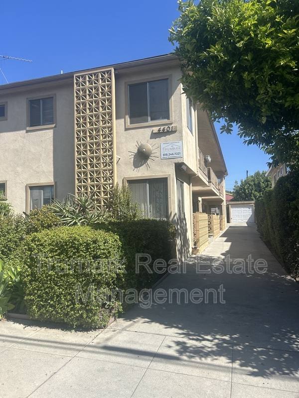 Apartment for rent at 4401 Clayton Ave #3, Los Angeles, CA 90027