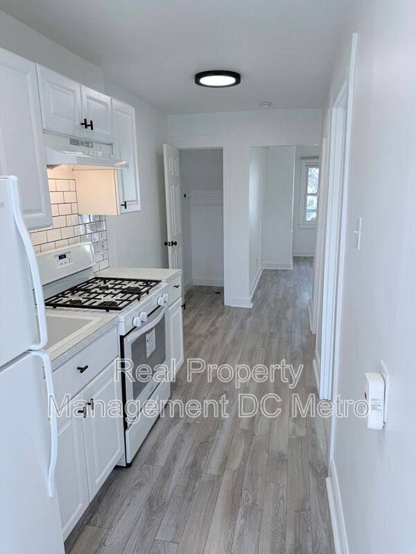 Townhouse for rent at 1447 Holbrook St NE, Washington, DC 20002